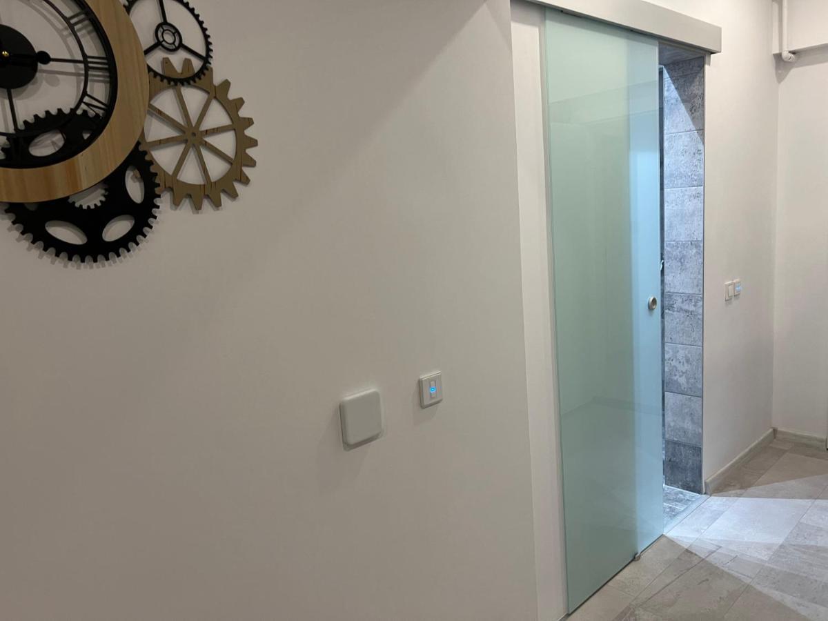 Fancy Penthouse Studio With Lakeview W10 Bukarest Exterior foto