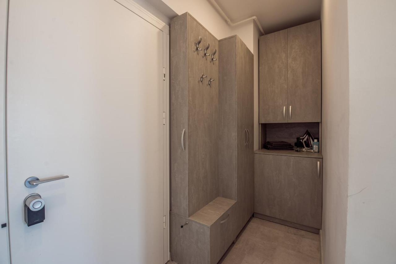 Fancy Penthouse Studio With Lakeview W10 Bukarest Exterior foto